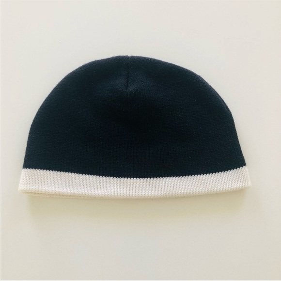 Iowa Hawkeyes Knit Cuffless Beanie - Picture 3 of 8